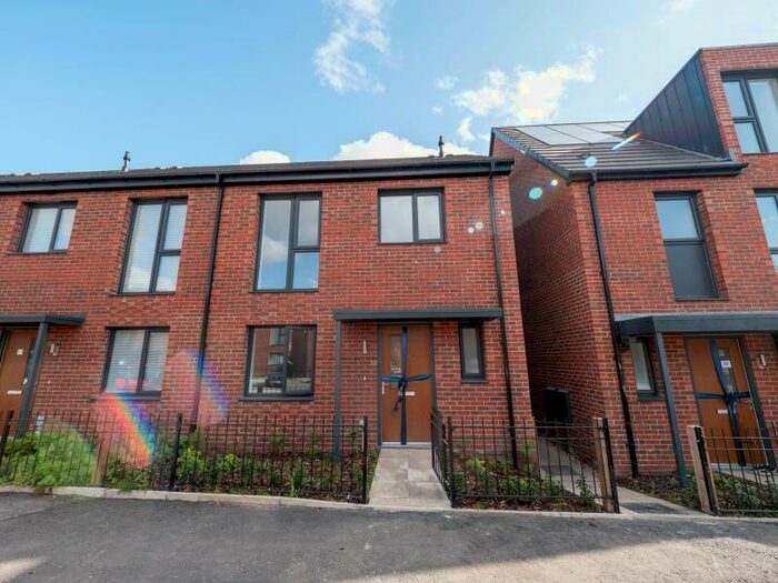 3 Bedroom Terraced House To Rent In Amersham Street, Salford, M5