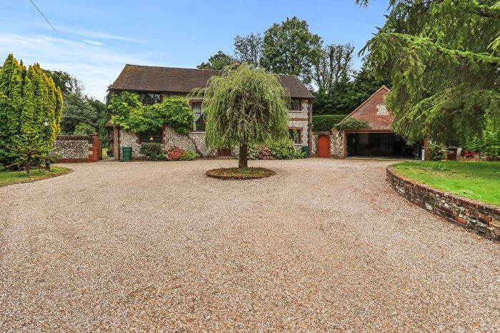 3 Bedroom Detached House For Sale In South Road, Hailsham, BN27