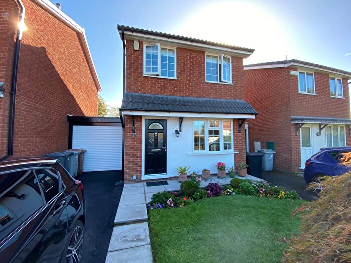 2 Bedroom Link Detached House For Sale In Laurel Close, Sandbach, CW11