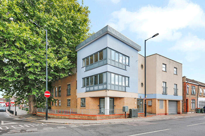2 Bedroom Flat For Sale In Balaam Street, E13