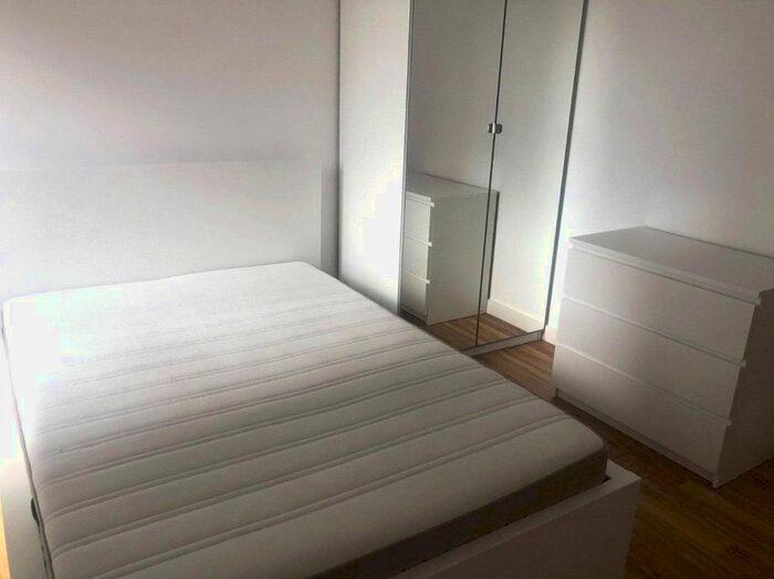 1 Bedroom Flat To Rent In The Tower, Plaza Boulevard, Liverpool, L8