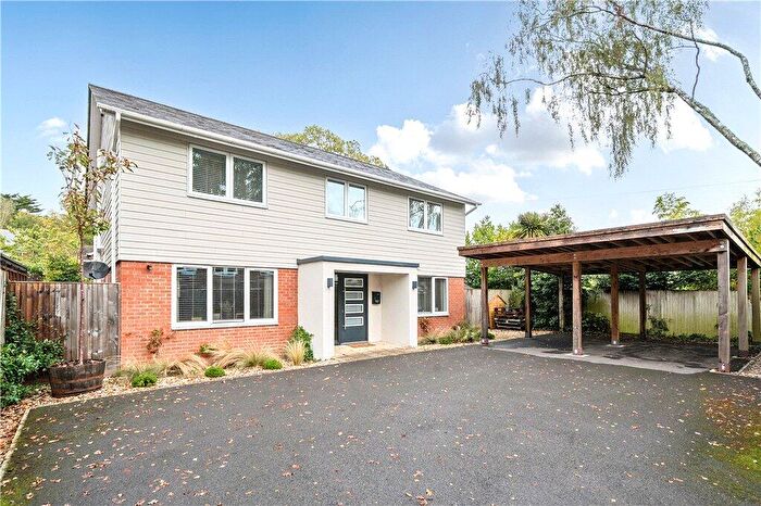 4 Bedroom Detached House For Sale In Whinwhistle Road, East Wellow, Romsey, Hampshire, SO51