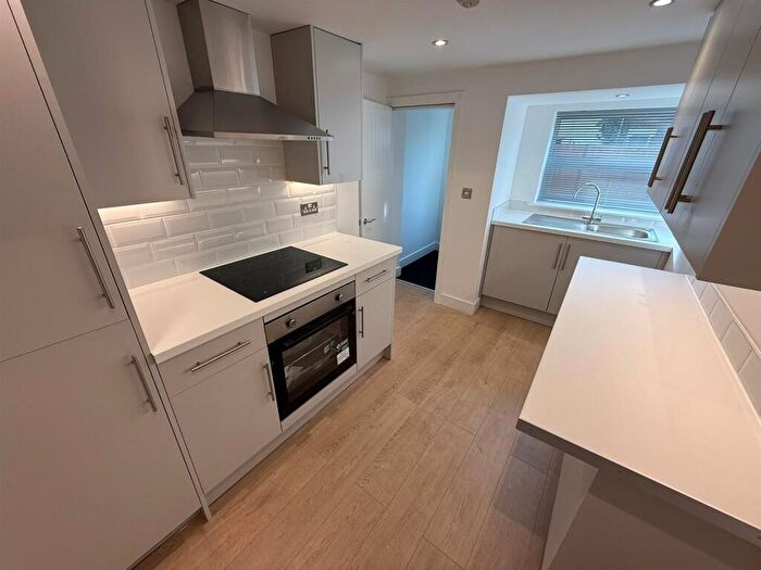 2 Bedroom Flat To Rent In Church Road, Northwich, CW9