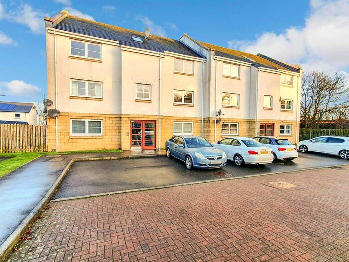 2 Bedroom Flat To Rent In Woodlea Grove, Glenrothes KY7