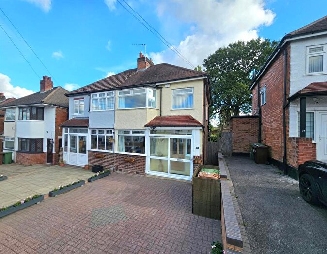 3 Bedroom Semi Detached House For Sale In Castle Lane, Solihull, B92