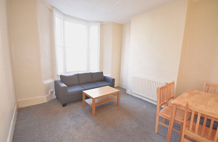 4 Bedroom Terraced House To Rent In Bancroft Road, Stepney Green, E1