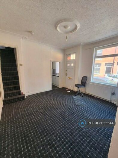 2 Bedroom Terraced House To Rent In Woodview Terrace, Leeds, LS11