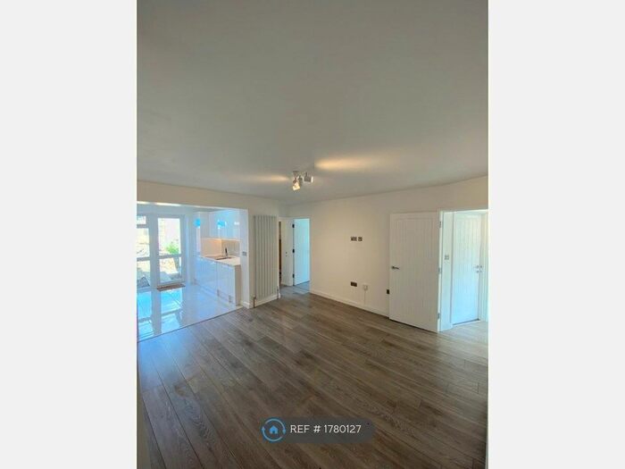 3 Bedroom Maisonette To Rent In Lovat Close, London, NW2