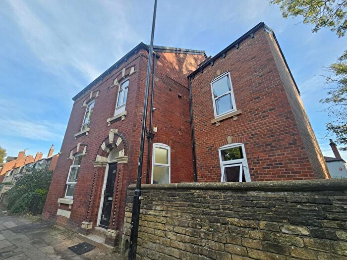 2 Bedroom House To Rent In A Victoria Road, Leeds, LS6