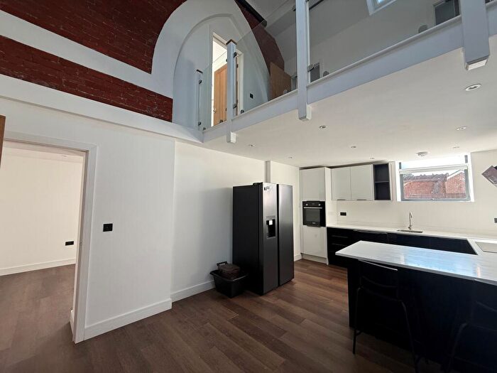 4 Bedroom Detached House To Rent In New Road, Netley Abbey, Southampton, SO31