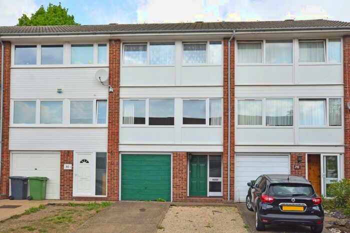 4 Bedroom House To Rent In Hatcliffe Close, London, SE3