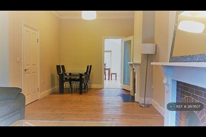4 Bedroom Terraced House To Rent In St. John's Hill Grove, London, SW11