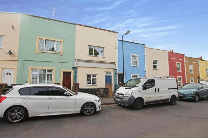 2 Bedroom Terraced House To Rent In Magdalene Place - St Werburghs, BS2