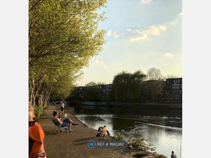 2 Bedroom Flat To Rent In Bream Close, London, N17