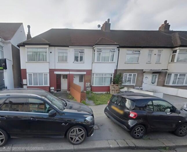 2 Bedroom Flat For Sale In Green Lane, Ilford, London, IG1