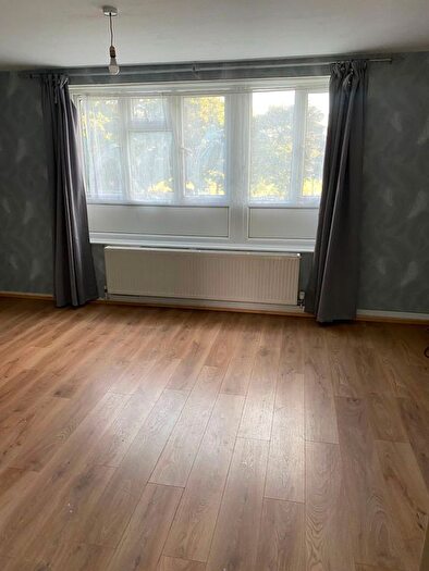 2 Bedroom Maisonette To Rent In Wallis Road, UB1
