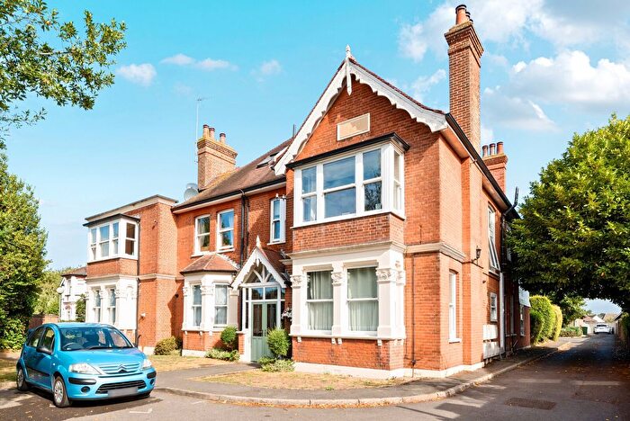 1 Bedroom Flat For Sale In Village Gate, - Laleham Road, Shepperton, TW17