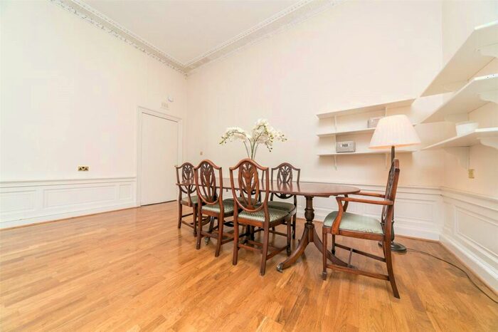 1 Bedroom Property To Rent In Great King Street, Edinburgh, EH3