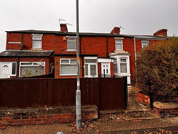 2 Bedroom Terraced House To Rent In Tyndal Gardens, Gateshead, NE11