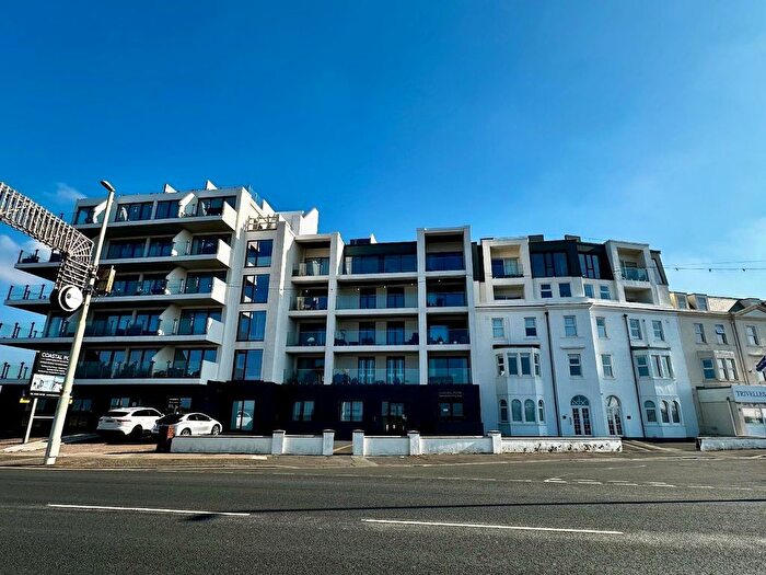 2 Bedroom Flat For Sale In New South Promenade, Blackpool, FY4