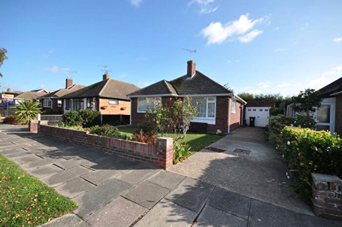 2 Bedroom Detached Bungalow For Sale In Ferndown Road, Frinton-on-sea, CO13