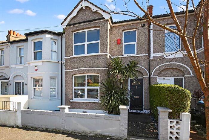 3 Bedroom Property For Sale In Macclesfield Road, South Norwood, SE25