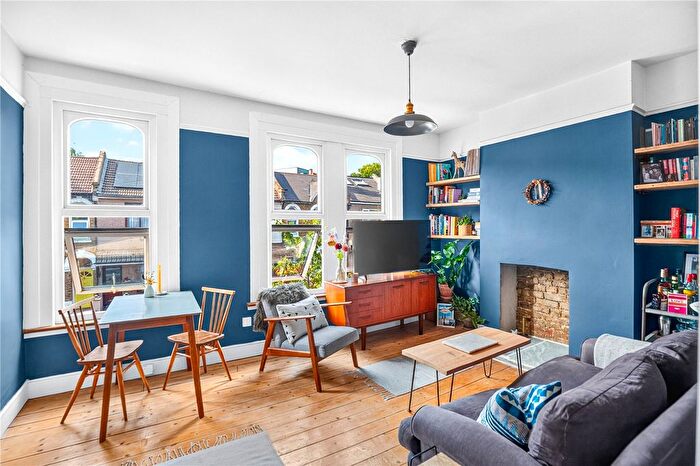 1 Bedroom Flat For Sale In Glenthorne Road, Walthamstow, London, E17