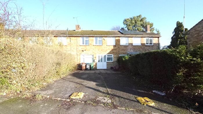 3 Bedroom Terraced House To Rent In Cherry Way, Hatfield, AL10