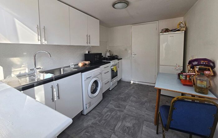 3 Bedroom Terraced House To Rent In Tolworth Road, Surbiton, KT6