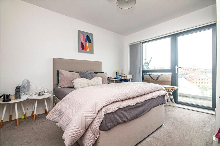 2 Bedroom Property To Rent In Regency Place, Birmingham, West Midlands, B1