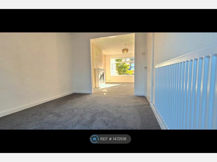 3 Bedroom Semi-Detached House To Rent In Davenham Close, Prenton, CH43