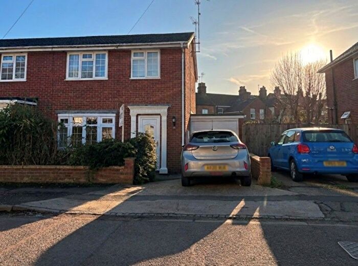 3 Bedroom Semi Detached House To Rent In Grecian Street, Aylesbury, HP20