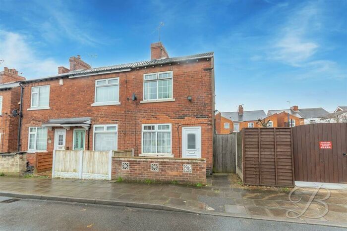 2 Bedroom End Of Terrace House To Rent In Oxford Street, Mansfield, NG17