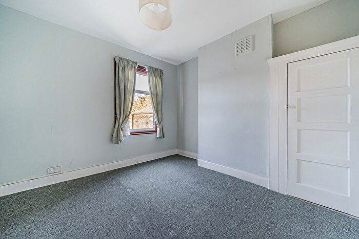 3 Bedroom Terraced House For Sale In Laleham Road, London, SE6