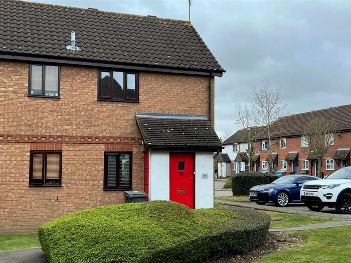 1 Bedroom Terraced House To Rent In Cusak Road, Springfield, Chelmsford, CM2