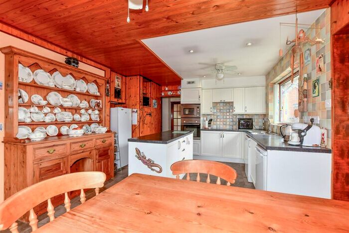 2 Bedroom Detached Bungalow For Sale In School Lane, Stourmouth, Canterbury, Kent, CT3