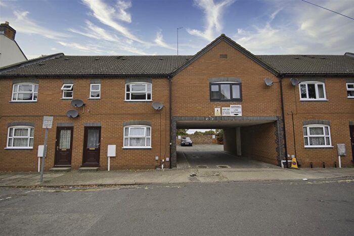 1 Bedroom Flat To Rent In Watkin Terrace, Northampton, NN1