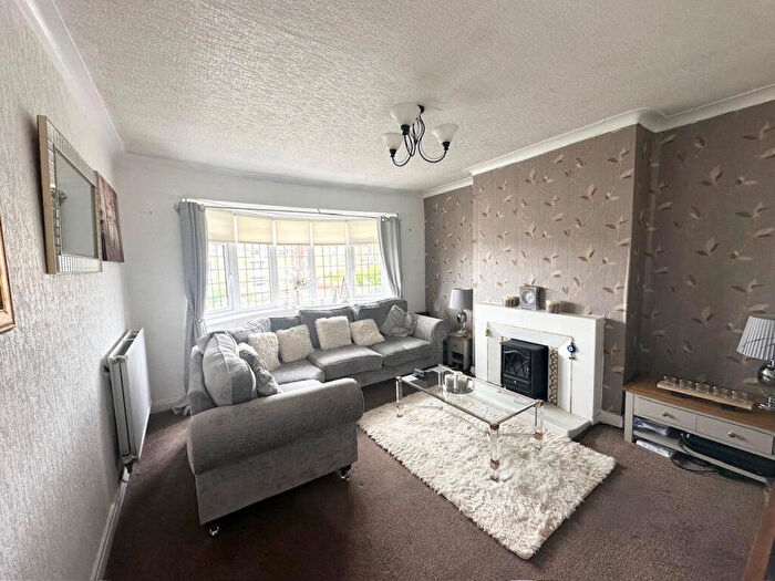 2 Bedroom Apartment To Rent In Manor Court, Clifton Drive North, Lytham St. Annes, Lancashire, FY8