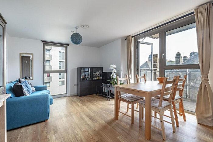 2 Bedroom Apartment To Rent In Roma Corte, Lewisham, SE13