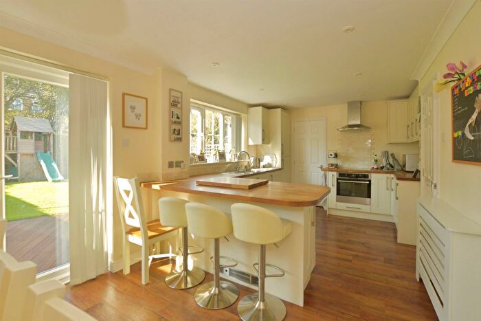 4 Bedroom Detached House For Sale In Bell Chapel Close, Kingsnorth, Ashford, TN23