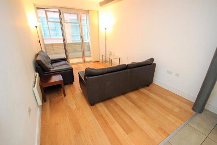 2 Bedroom Apartment To Rent In The Met Apartments Hilton Street, M1