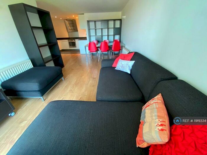 2 Bedroom Flat To Rent In Royal Arsenal Woolwich, London, SE18