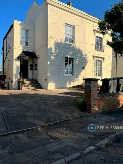 1 Bedroom Flat To Rent In Spa Villas, Gloucester, GL1