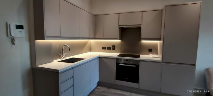 1 Bedroom Flat To Rent In Nixey Close, Slough, SL1