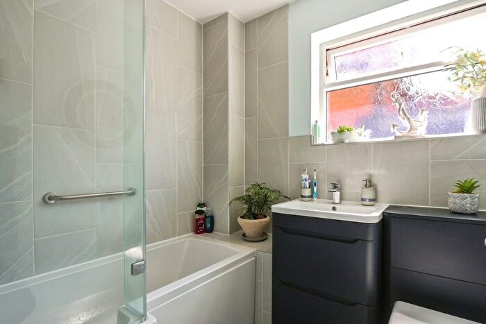 4 Bedroom Bungalow For Sale In Halstock Crescent, West Canford Heath, Poole, Dorset, BH17 - Photo 4