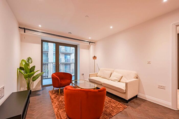 2 Bedroom Flat To Rent In Halcyon House, Silvertown, London, E16