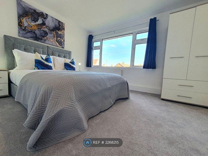 2 Bedroom Flat To Rent In Fairlands, Biggleswade, SG18