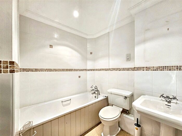 3 Bedroom Terraced House For Sale In Chartwell Mews, Carron Lane, Midhurst, West Sussex, GU29