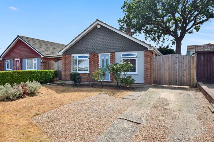 2 Bedroom Detached Bungalow For Sale In Darenth Rise, Lordswood, Chatham, ME5