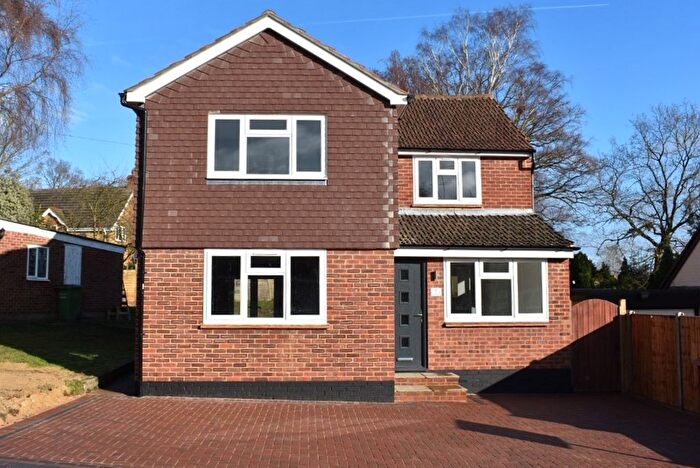 4 Bedroom Detached House For Sale In Heathway, Ascot, SL5